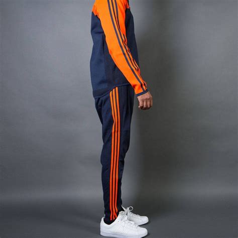 weiss orangener sportanzug von adidas chris brown|Orange .